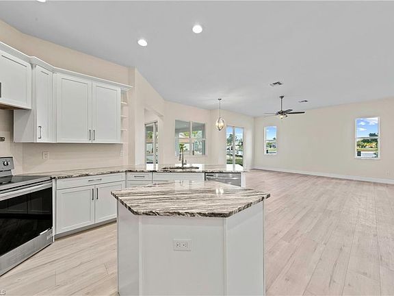 5th image of 3117 SW 18th Ave