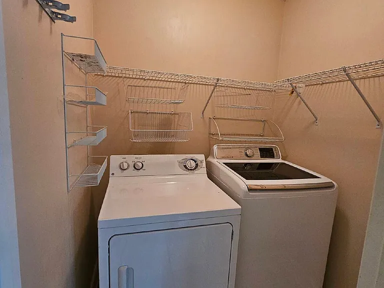 1230 Ronds Pointe Dr E — Photo 20