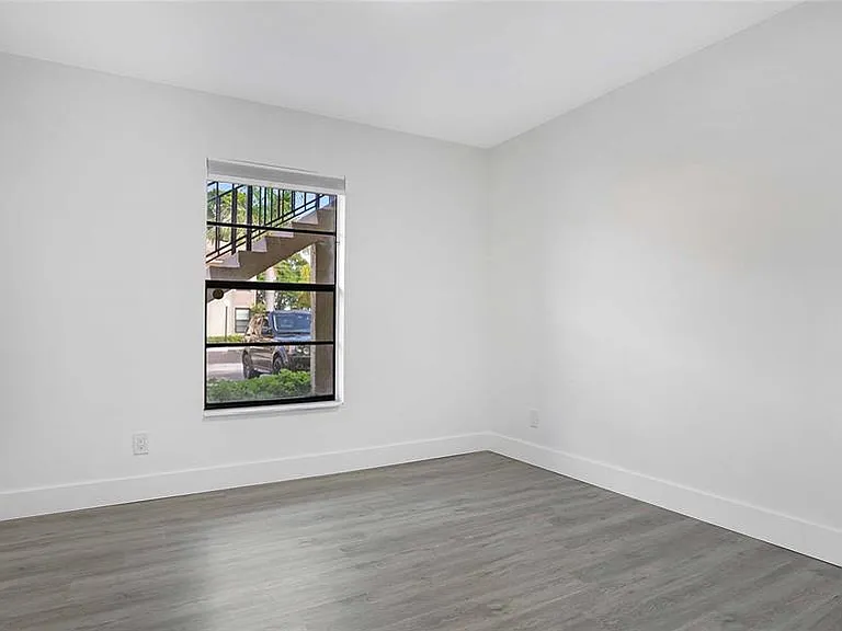 9466 Boca Cove Cir #303 — Photo 12