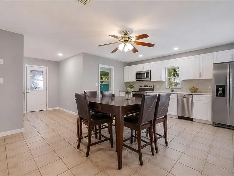 4404 Fetrow Dr — Photo 3