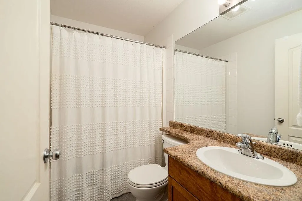 3 bed, 1573 sqft, $3,600 — Photo 3