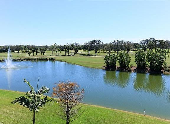 3rd image of 550 Avellino Isles Cir #301