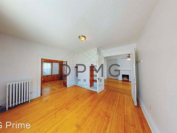 3rd image of 533 Seymour Ave #1