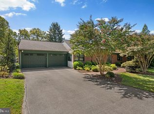 12928 Circle Dr, Rockville, MD 20850