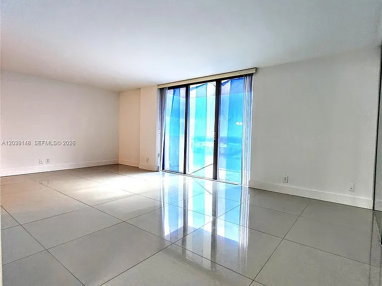 18181 NE 31st Ct #1910 — Photo 4