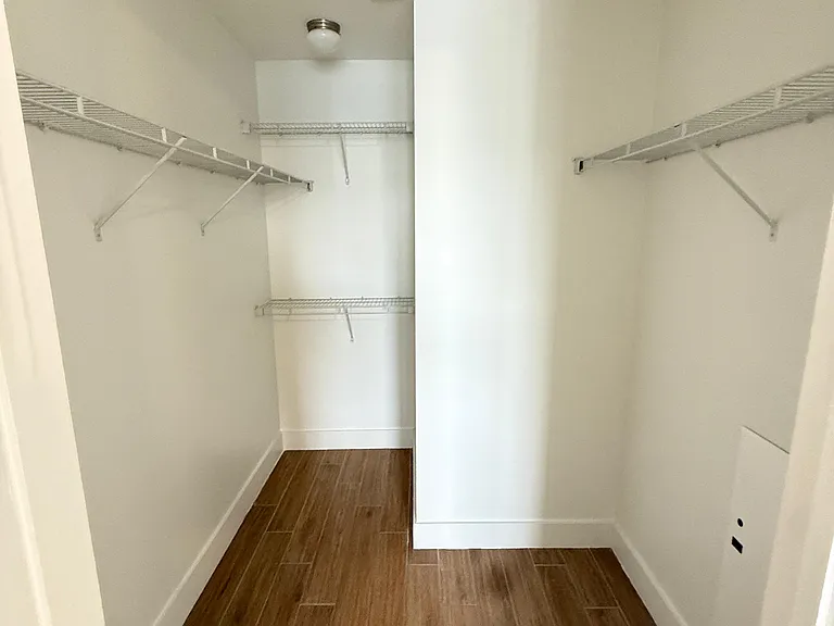 2114 NE 168th St #B1 — Photo 10