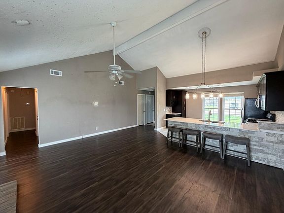3rd image of 6734 Prairie Village Dr
