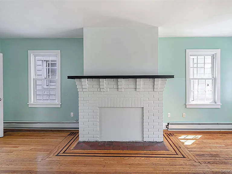 492 Liberty St — Photo 16