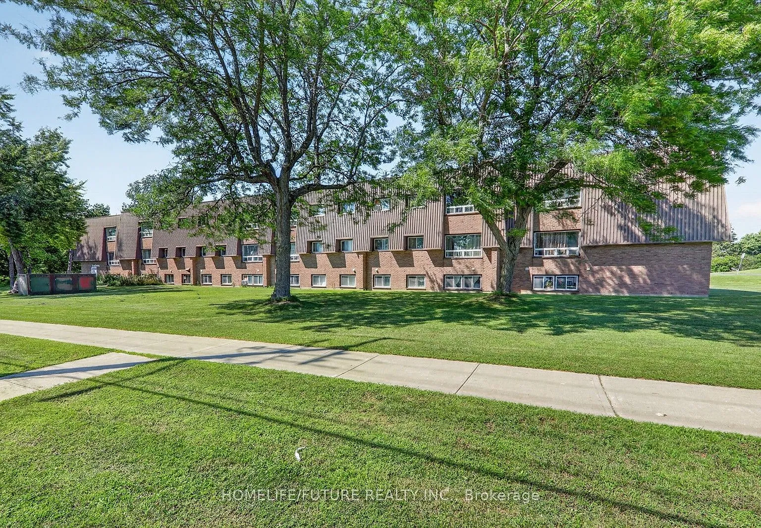 2 bed, $1,300 — Photo 2