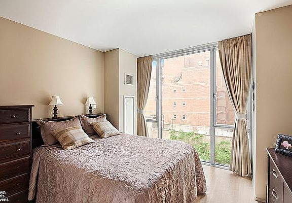 5th image of 110 3rd Ave APT 10B