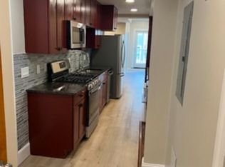 190 Angell St APT 1, Providence, RI 02906