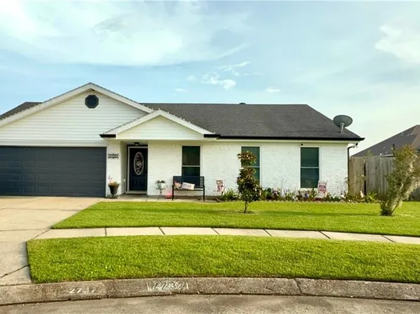2737 Pin Oak Dr, Marrero, LA 70072