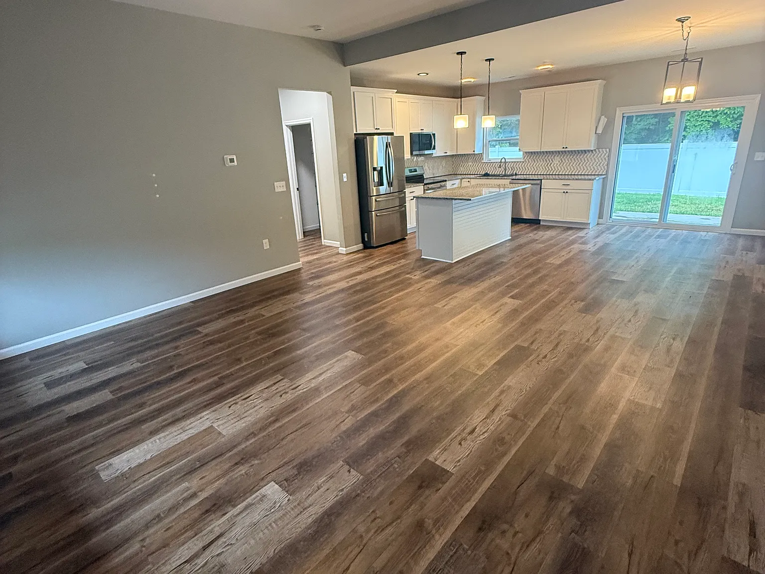 3 bed, $2,500 — Photo 2