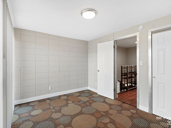 5th image of 8 S Hill Ave #11217888