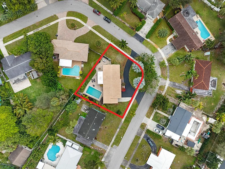 1257 NW 5th St — Photo 45