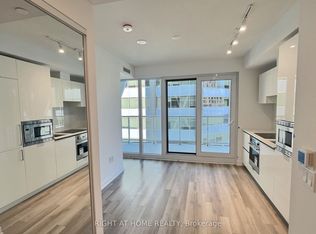 230 Simcoe St #1025, Toronto, ON M5T 0G7