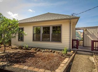 1346 SE Main St, Roseburg, OR 97470