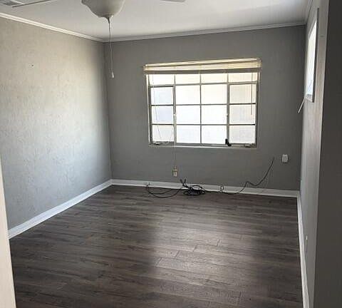 3rd image of 1723 W 6th St