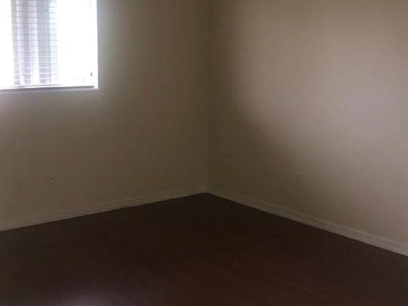 5th image of 514 SE 2nd St