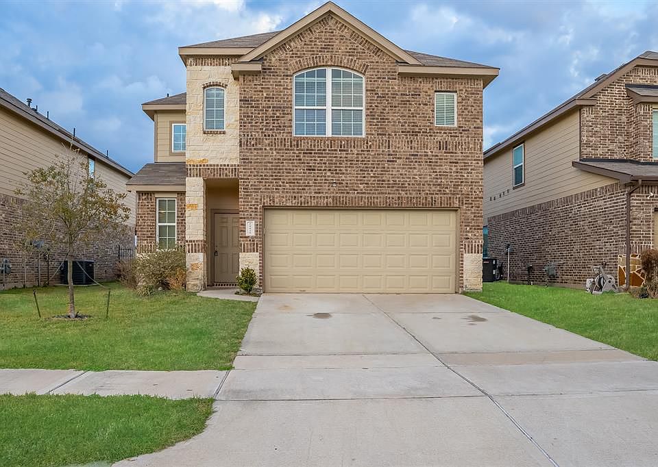 1st image of 24826 Puccini Pl