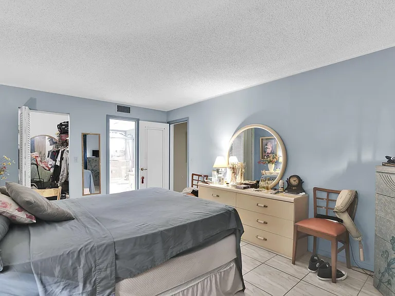711 Lori Dr #204 — Photo 12
