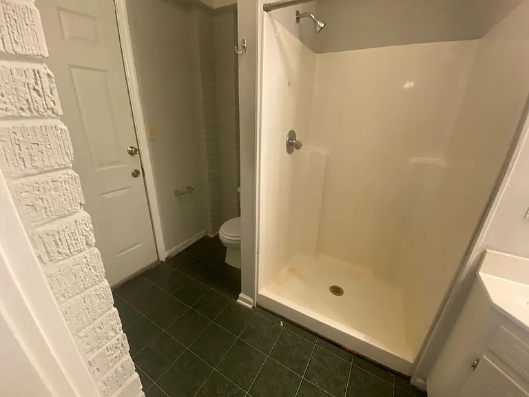 424 S Holly St — Photo 15