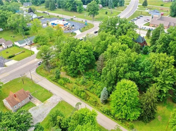 145 N Canfield Niles Rd, Youngstown, OH 44515
