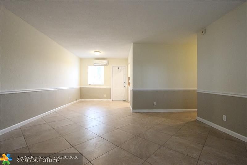 2nd image of 1917 Lincoln St APT 5