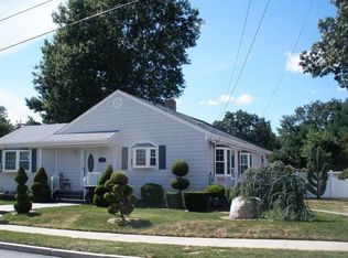 281 Raymond St, New Bedford, MA 02745