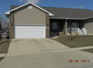 3752 Pheasant Ln, Waterloo, IA 50701