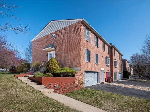 1899 Georgia Dr, Whitehall, PA 18052