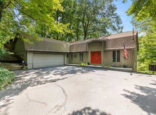 8031 Pine Island Dr NE, Belmont, MI