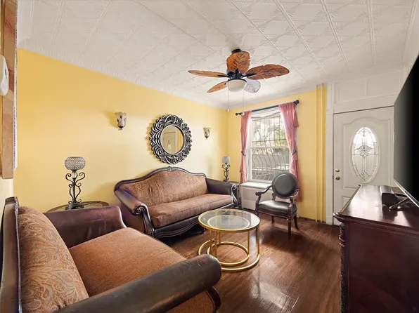 176 Tenth Street image 1 of 10