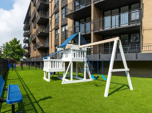 2400 Hudson Terrace image 22 of 31