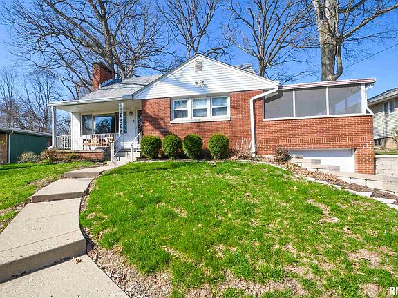3rd image of 1807 E Shady Oak Dr