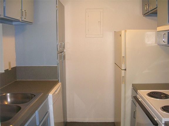 2nd image of 5600 Grover Ave APT 103