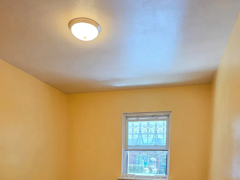 4185 Denman St #2 — Photo 15