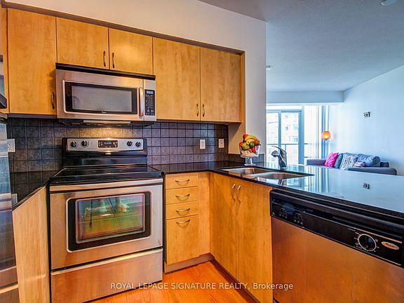 5th image of 15 Legion Rd S #2207