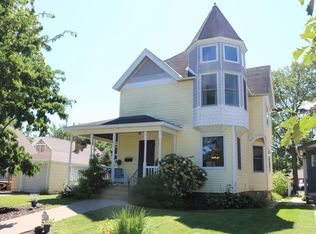 2218 Cass St, La Crosse, WI 54601