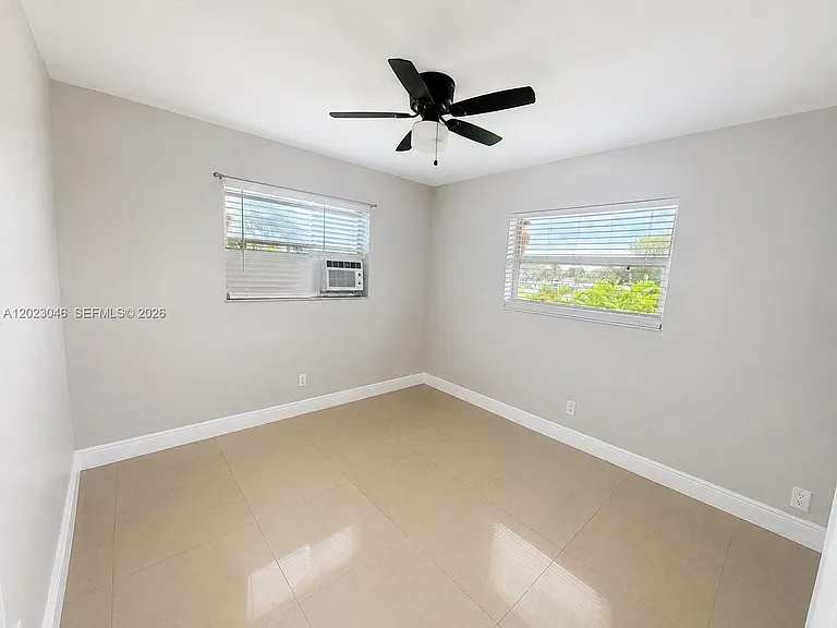 811 NW 6th Ave #4 — Photo 9