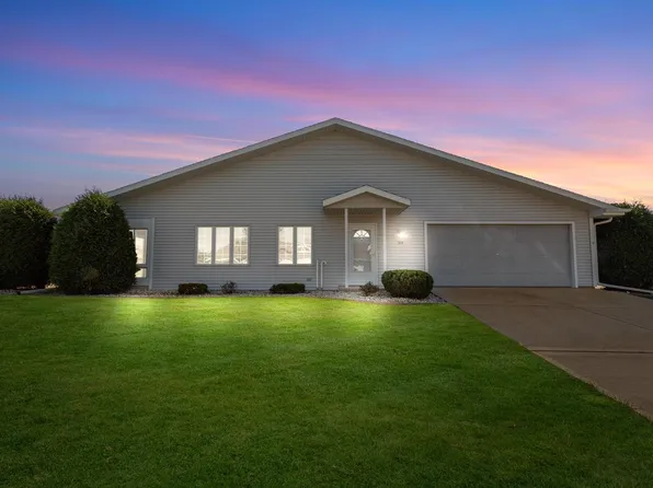 238 Simon DRIVE, Hartford, WI 53027