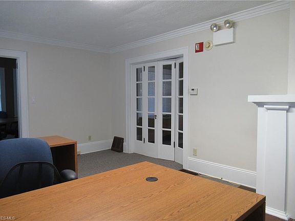 3rd image of 125 N Elmwood Ave
