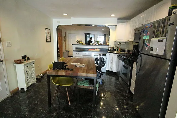 Rented by Rental Solutions Inc | media 10