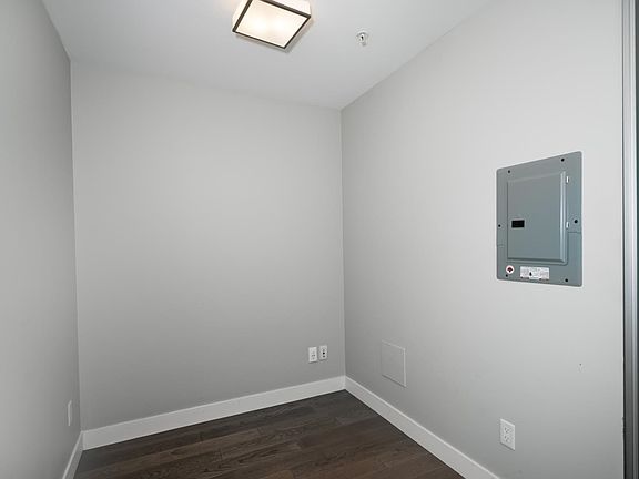 3rd image of 3090 Gladwin Rd #306