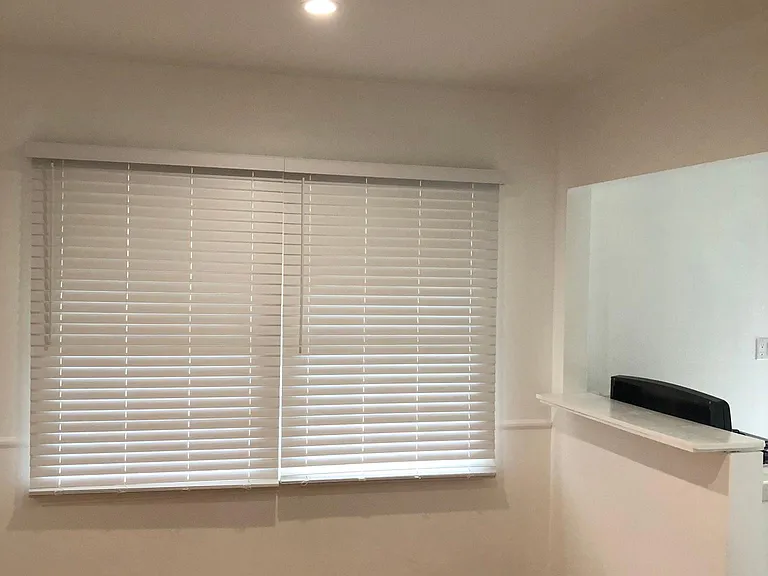 4319 Cahuenga Blvd — Photo 10