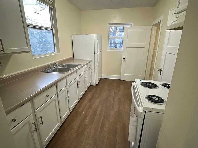 3126 N College Ave — Photo 16