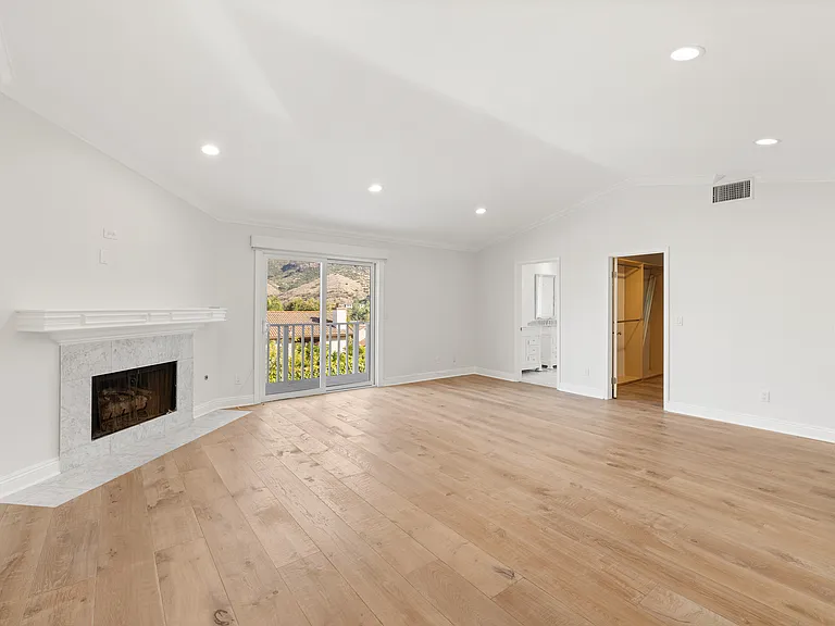 5442 Alfonso Dr — Photo 18