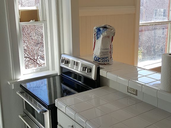 4th image of 1356 N Pearl St APT 302