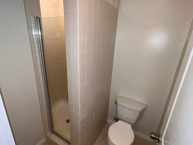 300 Vernon St #22 — Photo 13