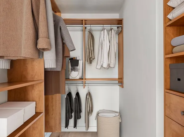 8 Spruce Street image 4 of 22